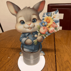 Suport decorativ din MDF pentru ou sau dulciuri – Model Iepuraș cu flori