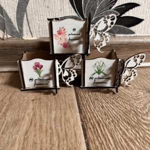 Cutiuță din MDF pentru 1 trandafir – cutiuță mărțișor personalizabilă