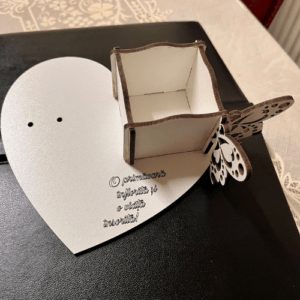 Cutiuță din MDF pentru 1 trandafir – cutiuță mărțișor personalizabilă